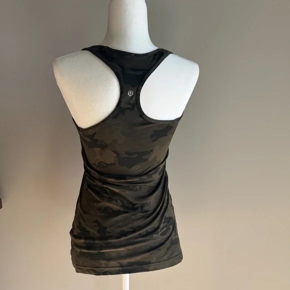 Lululemon Athletica Black Camo Tank Top - Picture 2 of 2